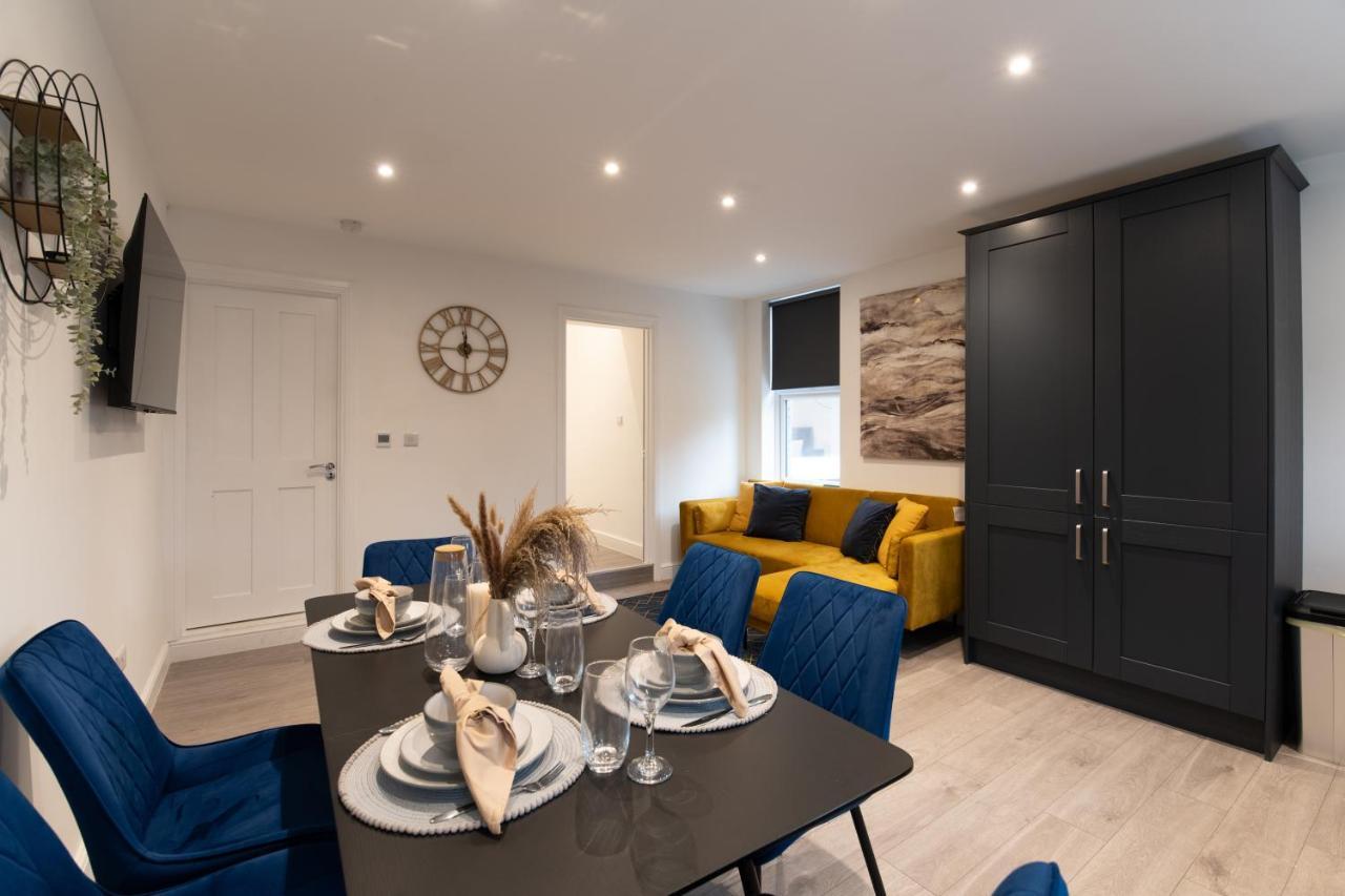 Fantastic New, London Apartment 3 Bed 1 Bath & Parking Whetstone ภายนอก รูปภาพ